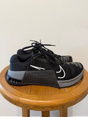Nike Metcon 7 Training Shoes Black/Grey Women’s Size 8